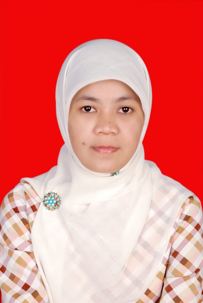Iin Mutmainah, S.HI