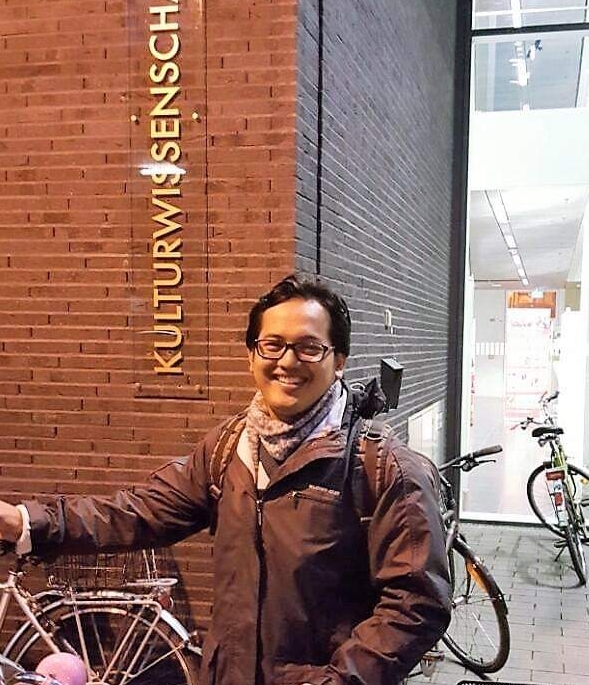 Dr. Ade Fakih Kurniawan, M.Ud