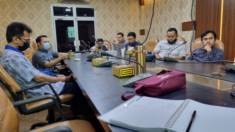 Focus Discussion Grup (FGD) untuk Sinergi dan Support System Pengelolaan Jurnal di UIN SMH Banten