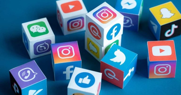 Penggunaan Media Sosial dalam Pembelajaran Bahasa