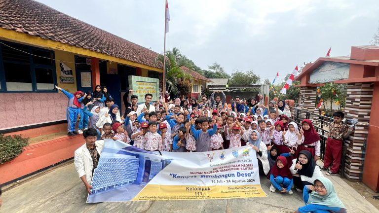 Pengabdian Mahasiswa UIN SMH Banten di Desa Gunungkendeng: Meningkatkan Kualitas Hidup Masyarakat Melalui KUKERTA